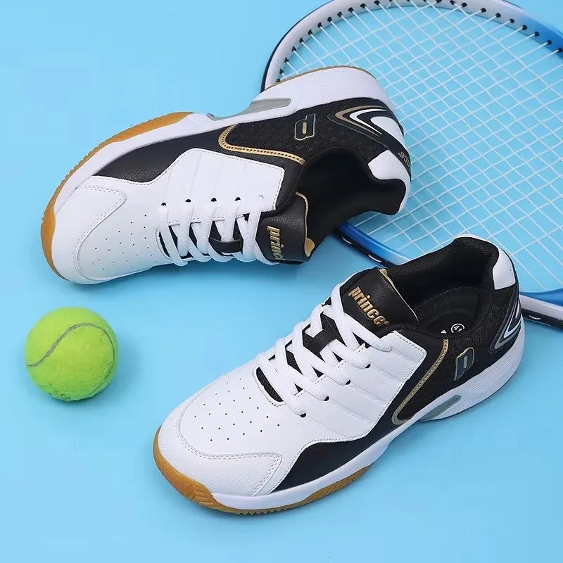 أحذية رياضية احترافية للرجال و - مراجعة Badminton Court وسعره